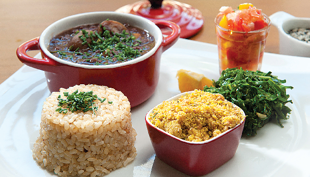 Sem carnes: a feijoada vegetariana do Prana será servida na quinta (2) Sem carnes: a feijoada vegetariana do Prana será servida na quinta (2)