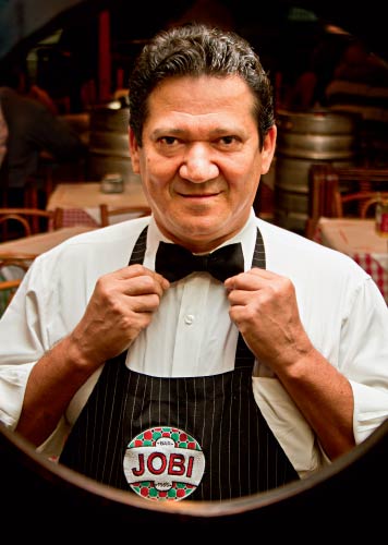 O melhor garçom: Cecílio(Jobi)