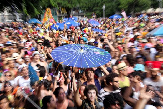 Teatro Rival recebe ensaios de blocos de rua famosos do Rio