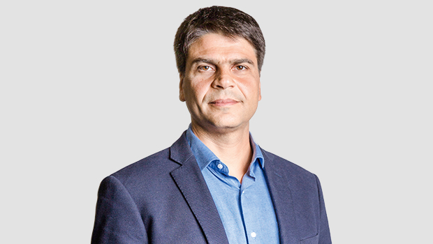 Pedro Paulo é alvo de alfinetadas durante debate no último domingo (25)