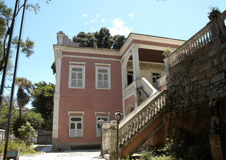 Centro Cultural Municipal Laurinda Santos Lobo