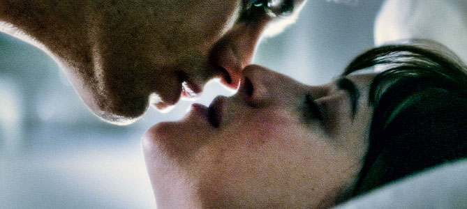 Cinquenta Tons de Cinza promete, mas não cumpre