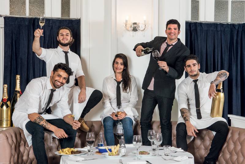 Badalado em Nova York, Bagatelle desembarca no Rio