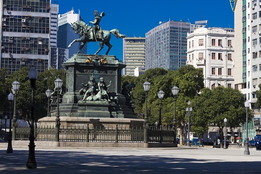 Policiamento é reforçado após arrastão na Praça Tiradentes