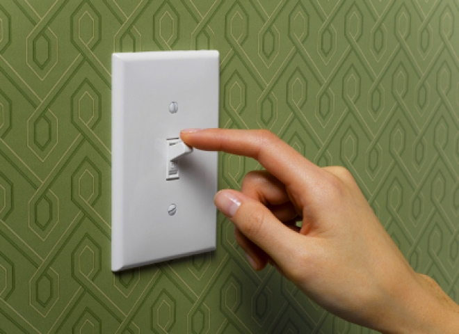 Contas de luz adotam bandeira amarela e ficam mais baratas