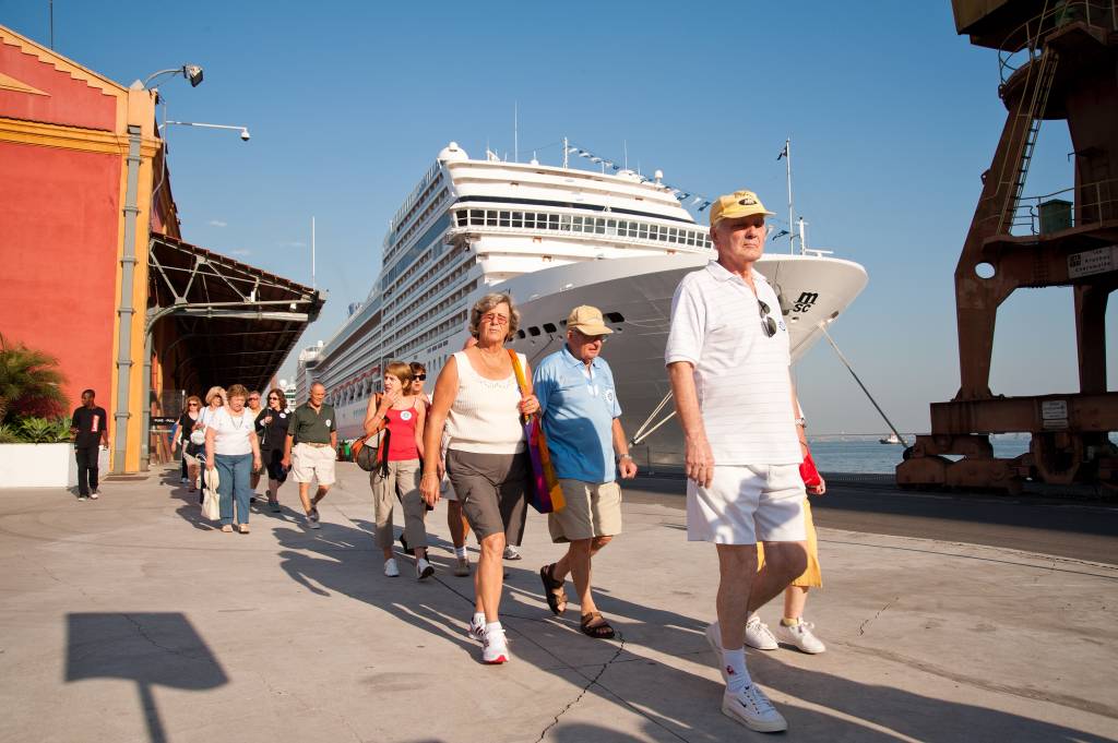 Com esse calor carioca, os turistas que chegam ao Píer saem dos navios?