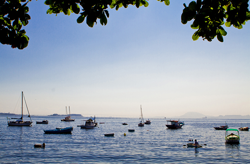 Lancha é assaltada na Urca por bandidos a bordo de caiaque