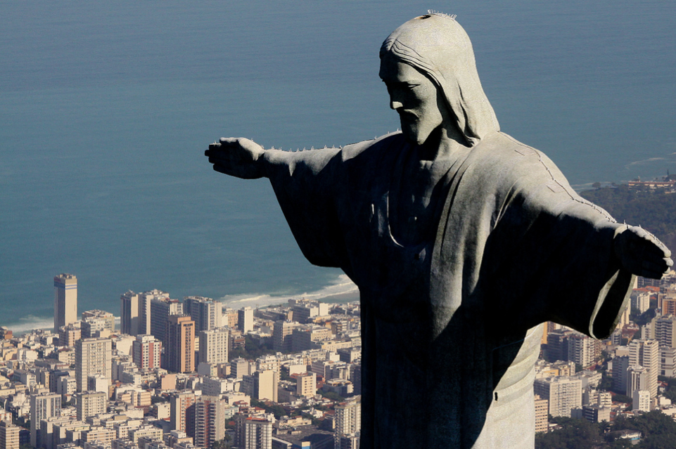 Nesta terça (24), projeção fará coração do Cristo Redentor bater