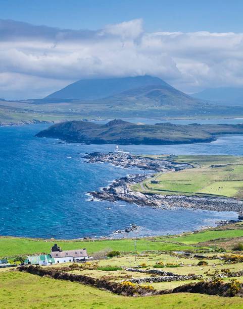 Bares tradicionalíssimos e a típica música local farão com que o turista queira ficar para sempre na Irlanda