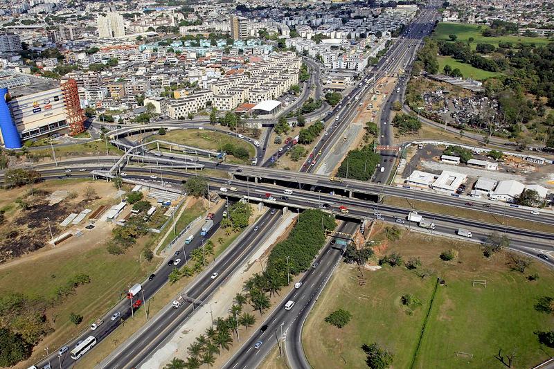 Obras mudam o trânsito na Avenida Brasil no domingo (13)