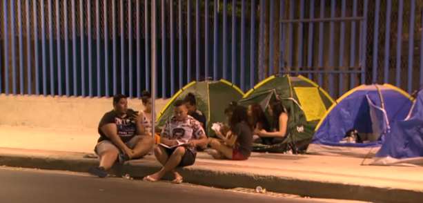Fãs de Justin Bieber acampam para show no Rio apenas em março