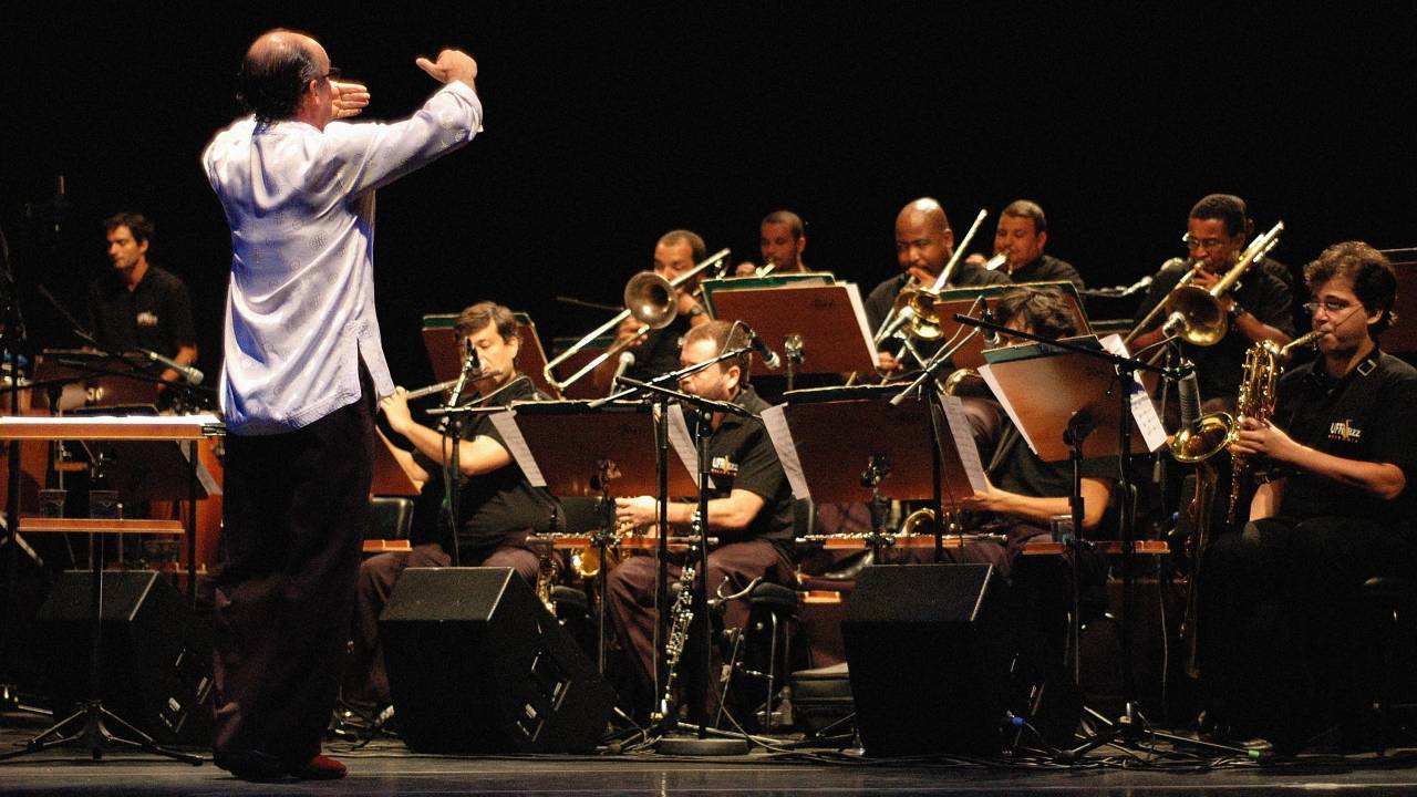 258280_520696_ufrjazz_ensemble_foto_de_Erico_padrao__2_