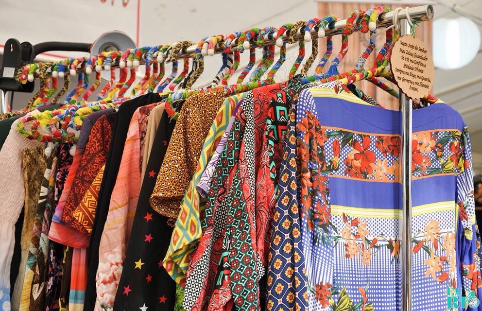Bazar de moda da Lapa homenageia os anos 90