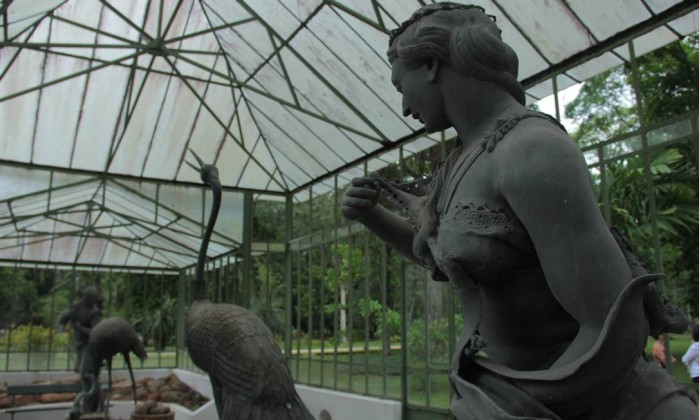 Visitantes podem assistir ao restauro de obras no Jardim Botânico