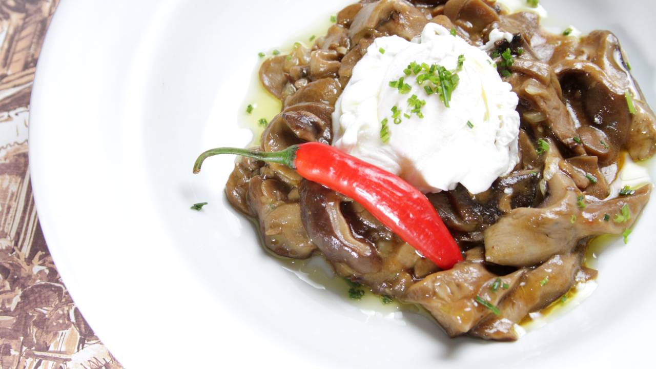 Paris 6_Fricassé de cépes a L´ouef poché et huile de truffe