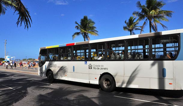 Mais uber, menos ônibus: viagens de transporte público caem 21% no Rio