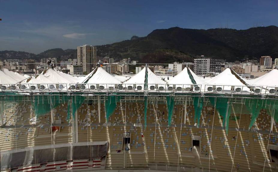 Refletores já foram instalados.<br>