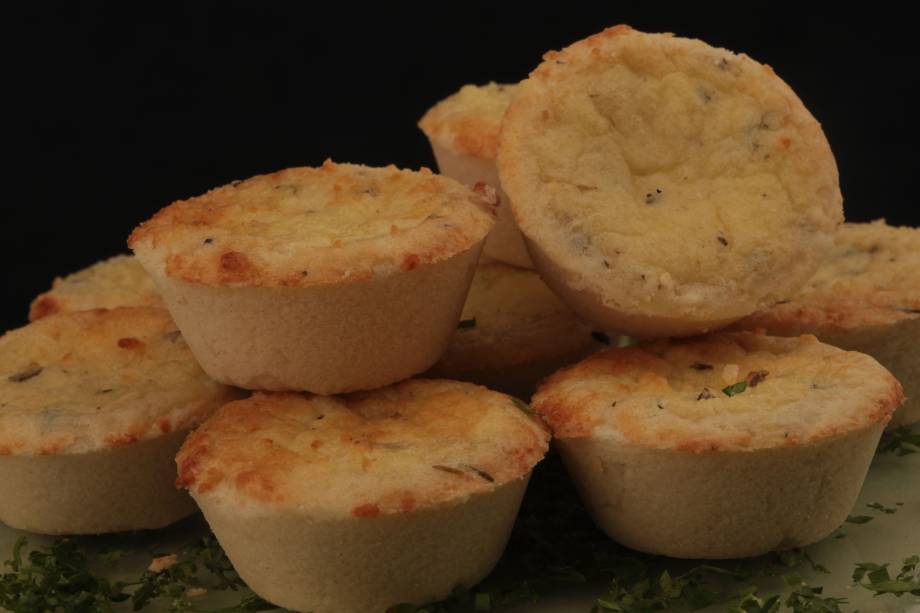 Empada de queijo de coalho com alecrim: na Academia da Cachaça Empada de queijo de coalho com alecrim: na Academia da Cachaça