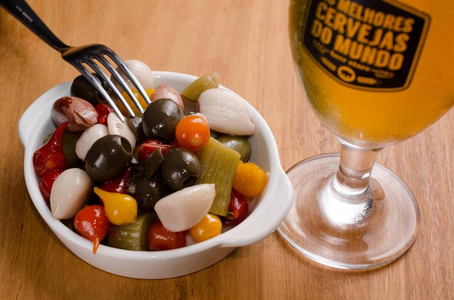 Mix de conservas: petisco no As Melhores Cervejas do Mundo Mix de conservas: petisco no As Melhores Cervejas do Mundo