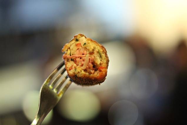 Bolinho de mortadela: toque picante Bolinho de mortadela: toque picante