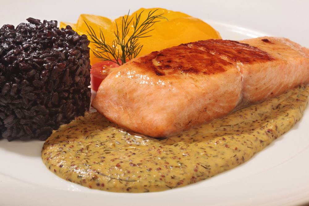 cavist_salmao-ao-molho-dill-com-arroz-negro-e-peras-caramelizadas_berg-silva-01.jpeg