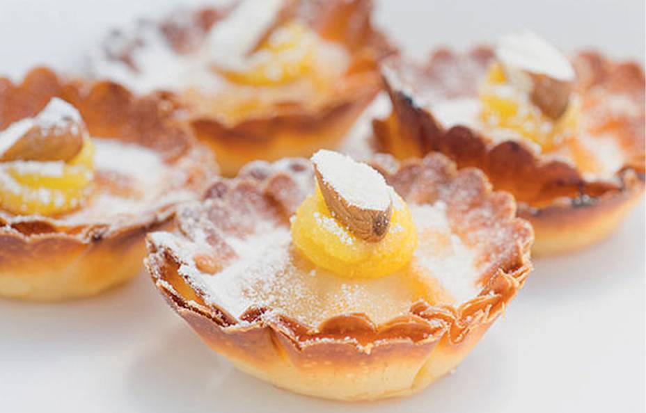 Pastel de santa clara (R$ 9,00 a unidade): clássico português Pastel de santa clara (R$ 9,00 a unidade): clássico português