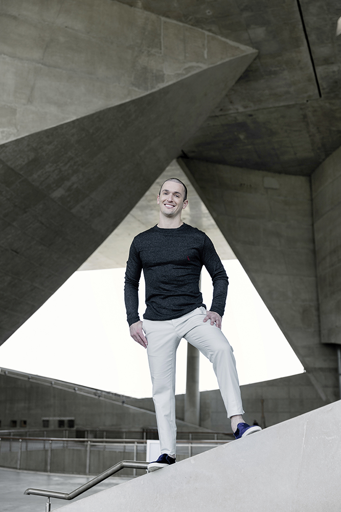 Diego Hypolito celebra sua primeira medalha olímpica