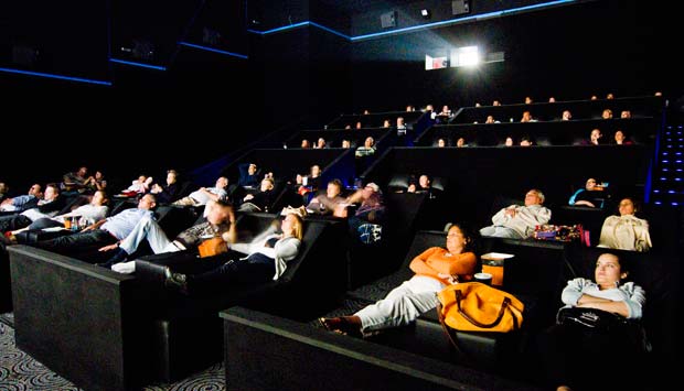 Mordomia no escurinho