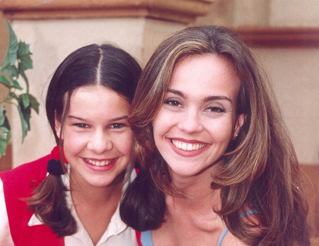 Na novela Chiquititas, dos anos 90, a personagem vivida por Flávia Monteiro era a diretora e melhor amiga dos órfãos que viviam no orfanato Raio de Luz. Mais tarde, em 2005, Flávia posaria nua para a Playboy, gerando o maior alvoroço. Curiosidade: Jonatas<br>