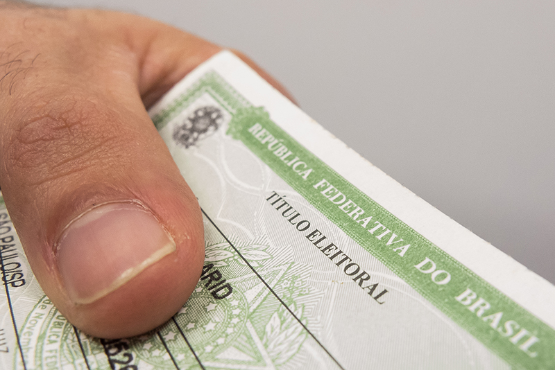 Mais de 700 mil eleitores do Rio estão com os títulos cancelados