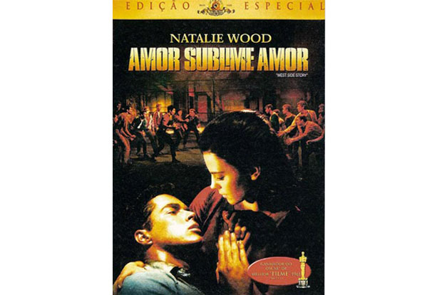 (West Side Story). Títulos que contenham palavras como amor, paixão e sonho parecem ser vícios crônicos. Este, por exemplo, poderia ser o nome de outros mil e um filmes.<br> (West Side Story). Títulos que contenham palavras como amor, paixão e sonho parecem ser vícios crônicos. Este, por exemplo, poderia ser o nome de outros mil e um filmes.<br>