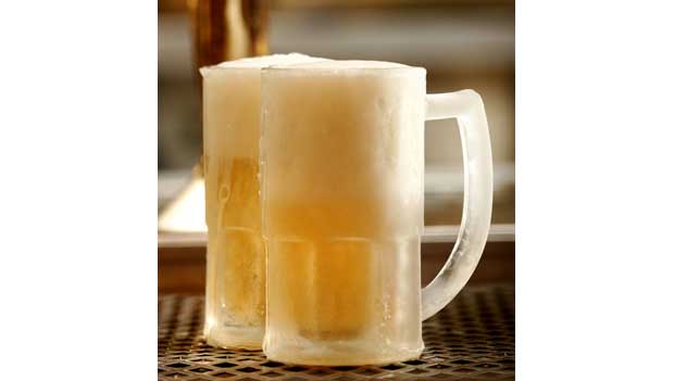 Caneca do Outback chega à mesa estupidamente gelada<br> Caneca do Outback chega à mesa estupidamente gelada<br>