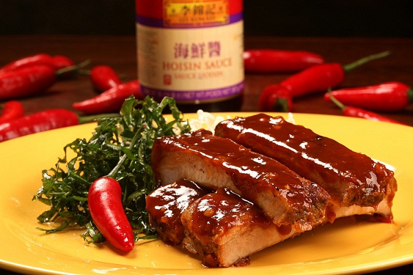 Costelinhas de porco com molho barbecue (R$ 10,00)<br> Costelinhas de porco com molho barbecue (R$ 10,00)<br>