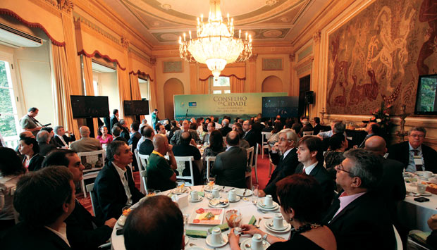 Um plano a 300 mãos