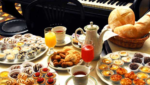 O consagrado chá das cinco é servido com música ao vivo às terças-feiras<br> O consagrado chá das cinco é servido com música ao vivo às terças-feiras<br>