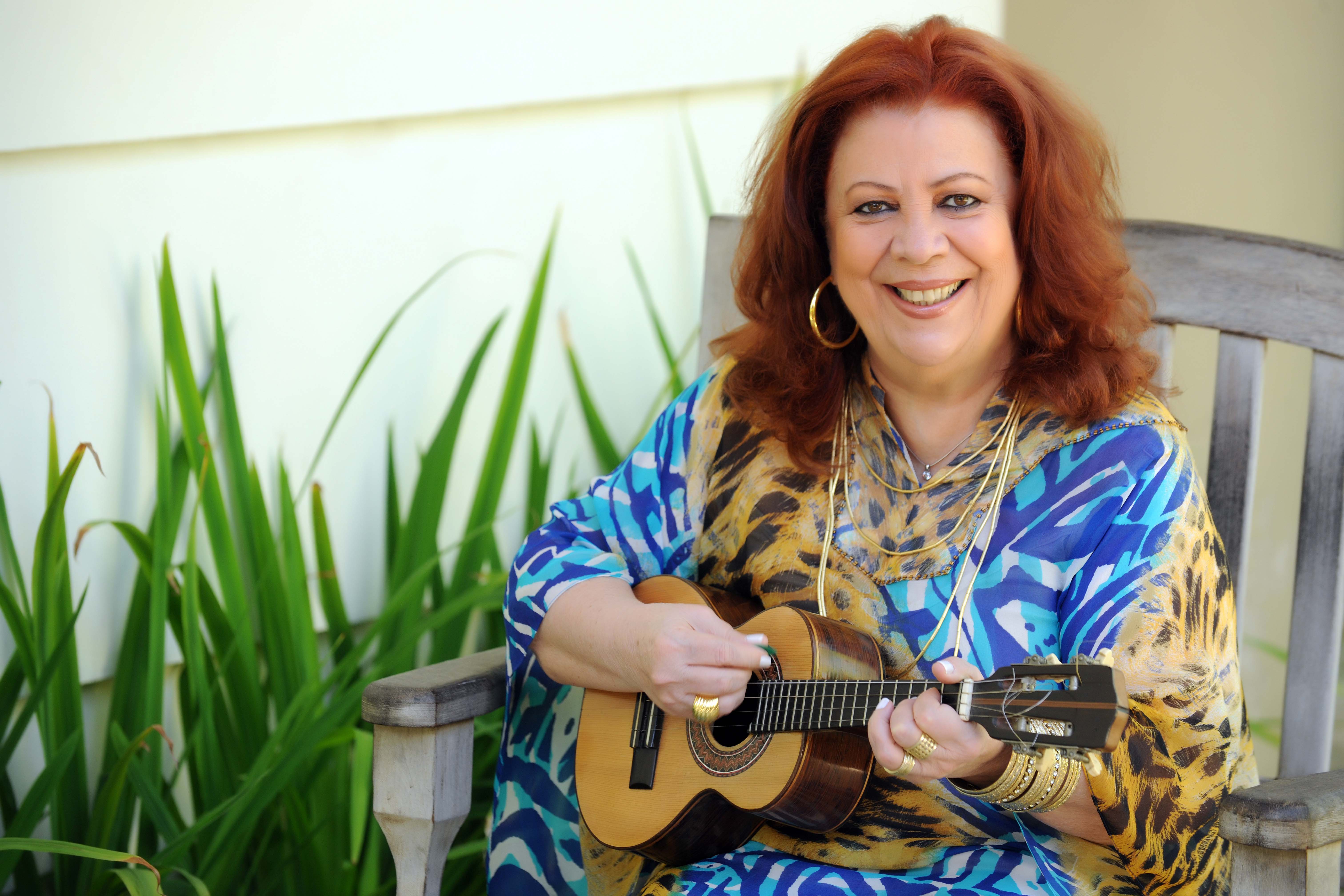 Beth Carvalho será homenageada em festival de música on-line