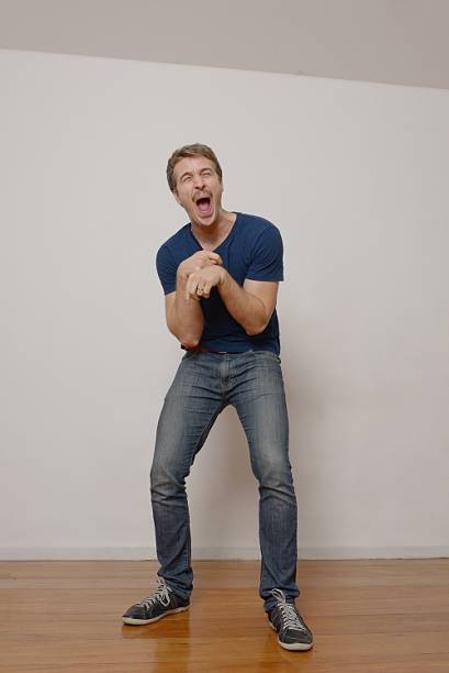 Os Ordinários: solo cômico de Miguel Thiré, no qual o ator usa técnicas de mímica Os Ordinários: solo cômico de Miguel Thiré, no qual o ator usa técnicas de mímica