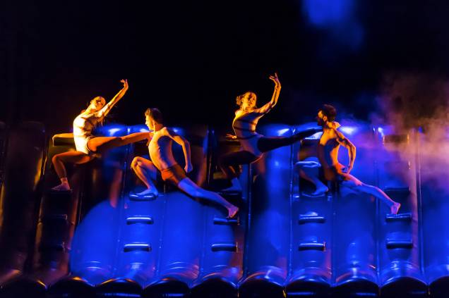 Firefly: espetáculo da companhia italiana eVolution Dance Theater Firefly: espetáculo da companhia italiana eVolution Dance Theater