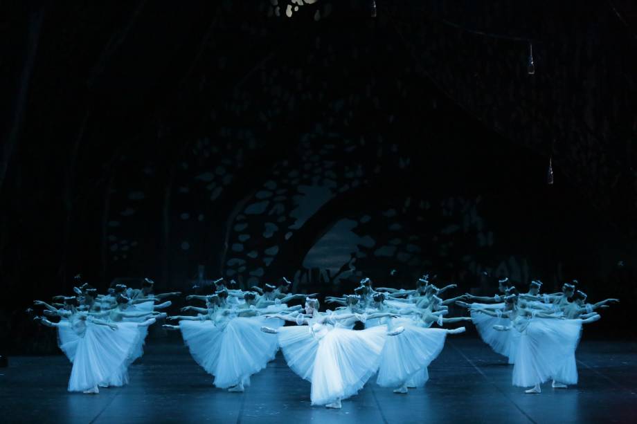 Giselle: clássico pelo Balé do Teatro Bolshoi