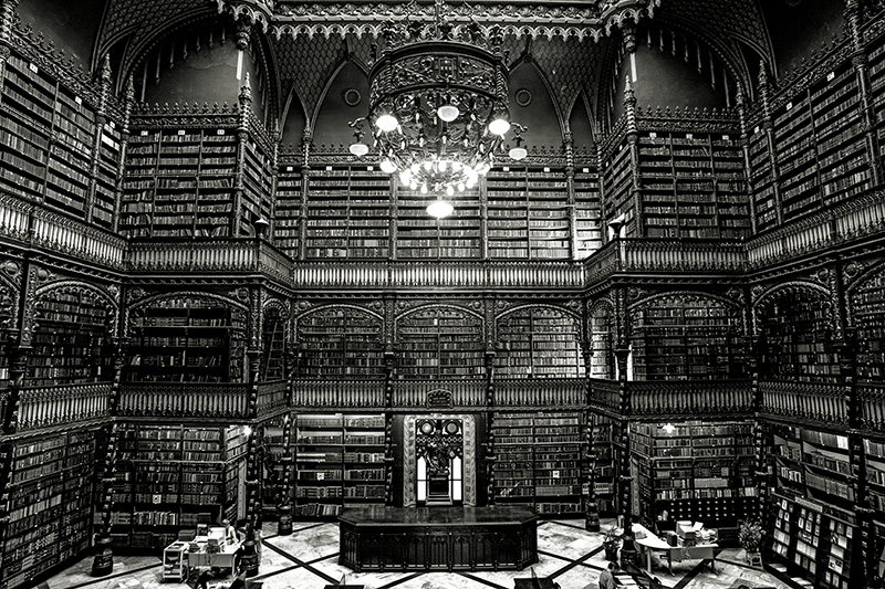 Biblioteca do Real Gabinete Português de Leitura, na Praça Tiradentes. Biblioteca do Real Gabinete Português de Leitura, na Praça Tiradentes.
