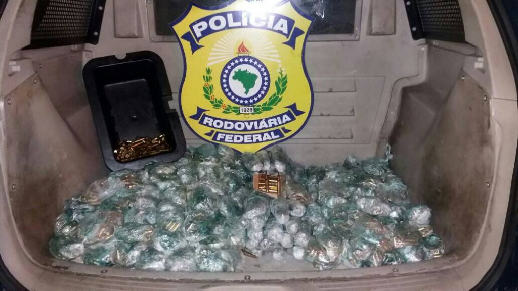 Polícia Rodoviária Federal apreende 15 000 munições em Paraty