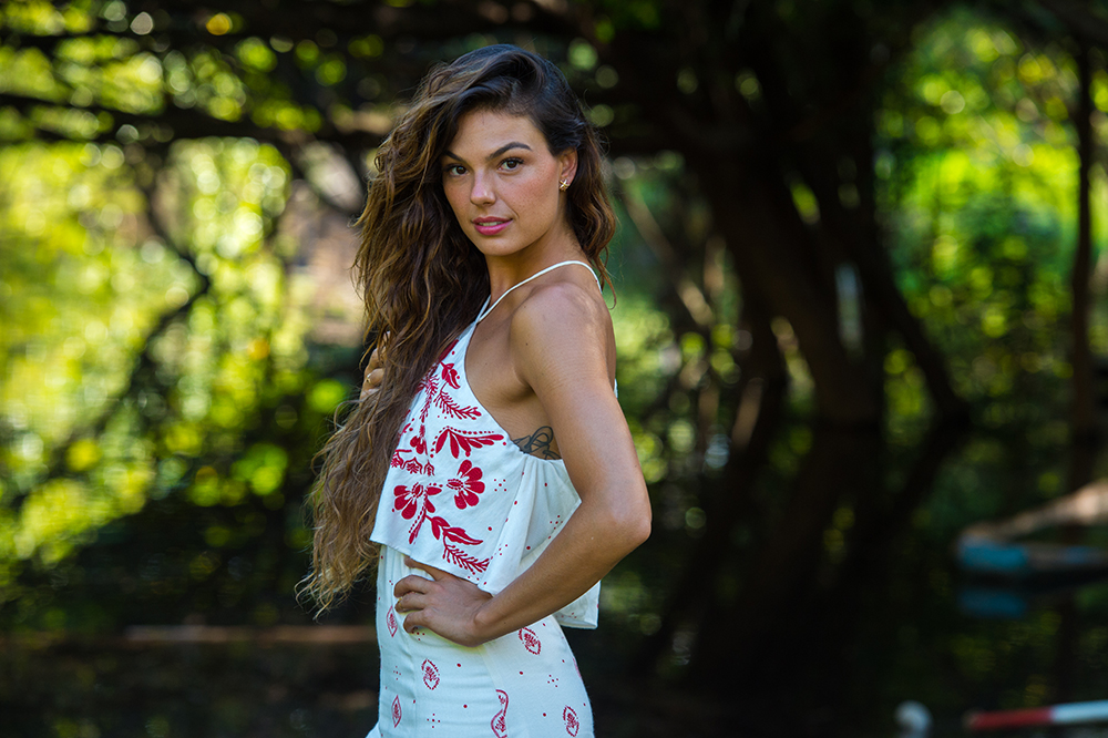 Isis Valverde fala sobre corpo, feminismo, sonhos e misticismo