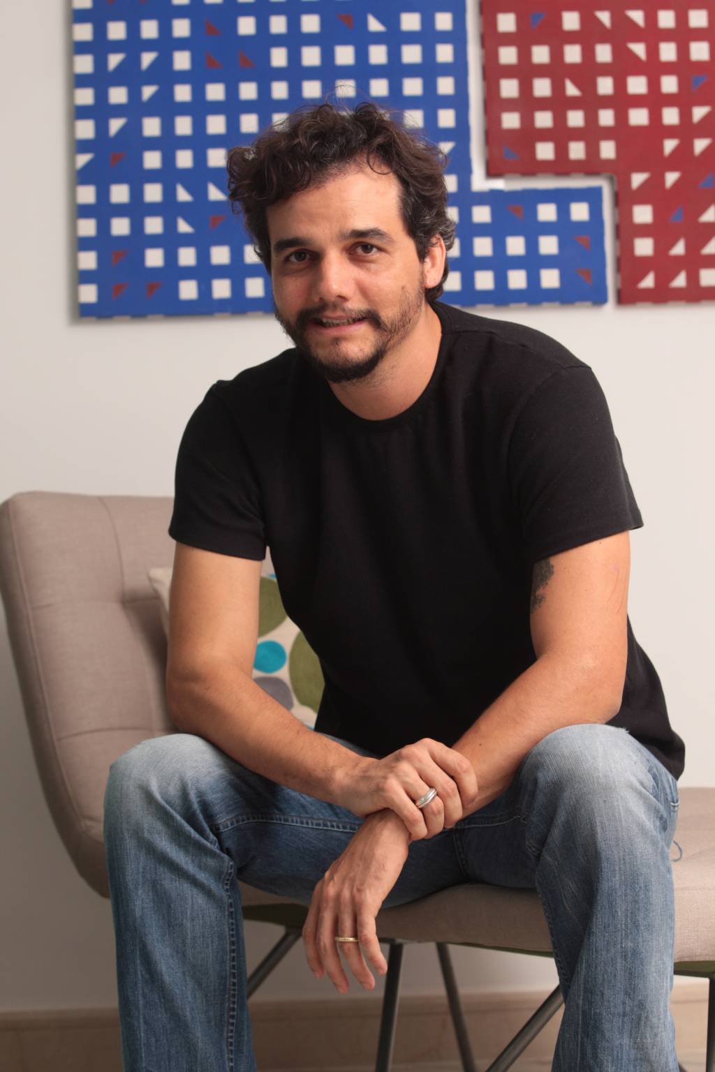 Wagner Moura e Leandra Leal debatem sobre legalização das drogas