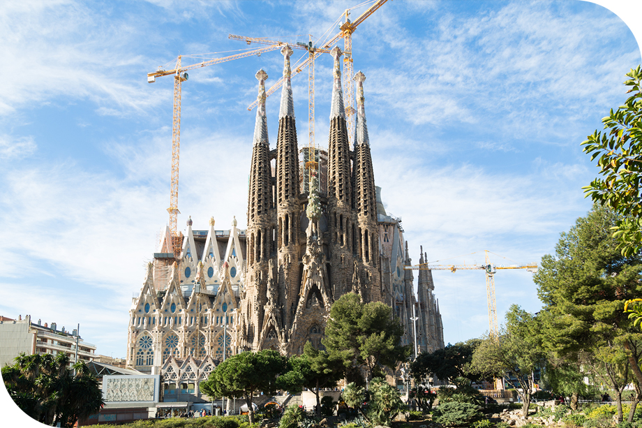 Como era o mundo no início da construção da Sagrada Família