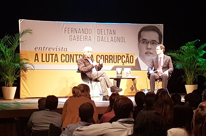 Coordenador da Lava-Jato faz palestra com ar de stand-up comedy