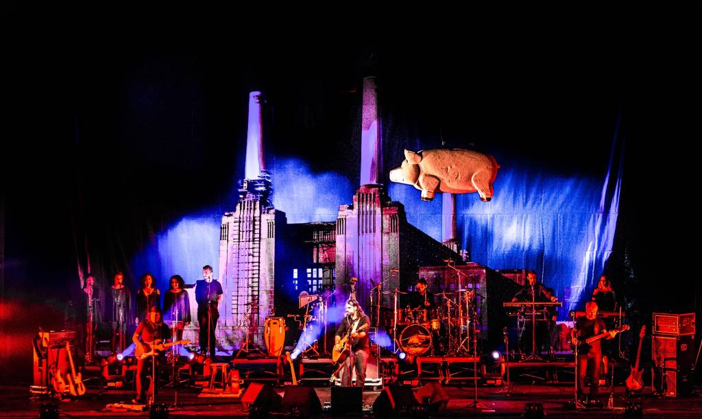 Tributos recriam shows de Pink Floyd e Paul McCartney