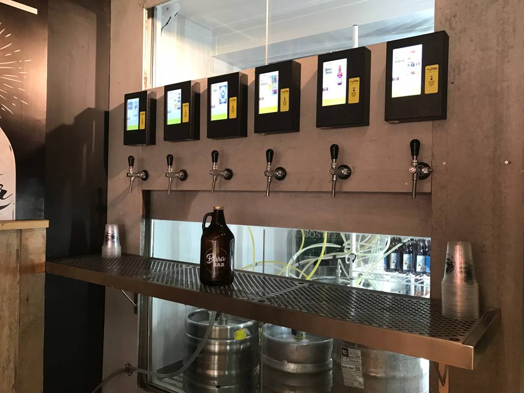 Bar com torneiras de chope ‘self-service’ é novidade na Barra