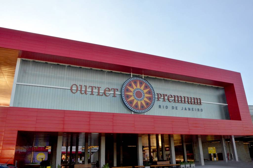 Outlet Premium oferece 70% de desconto no fim de semana