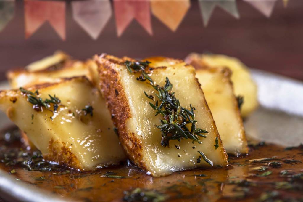 Ginger Mamut entra no clima junino com petiscos típicos