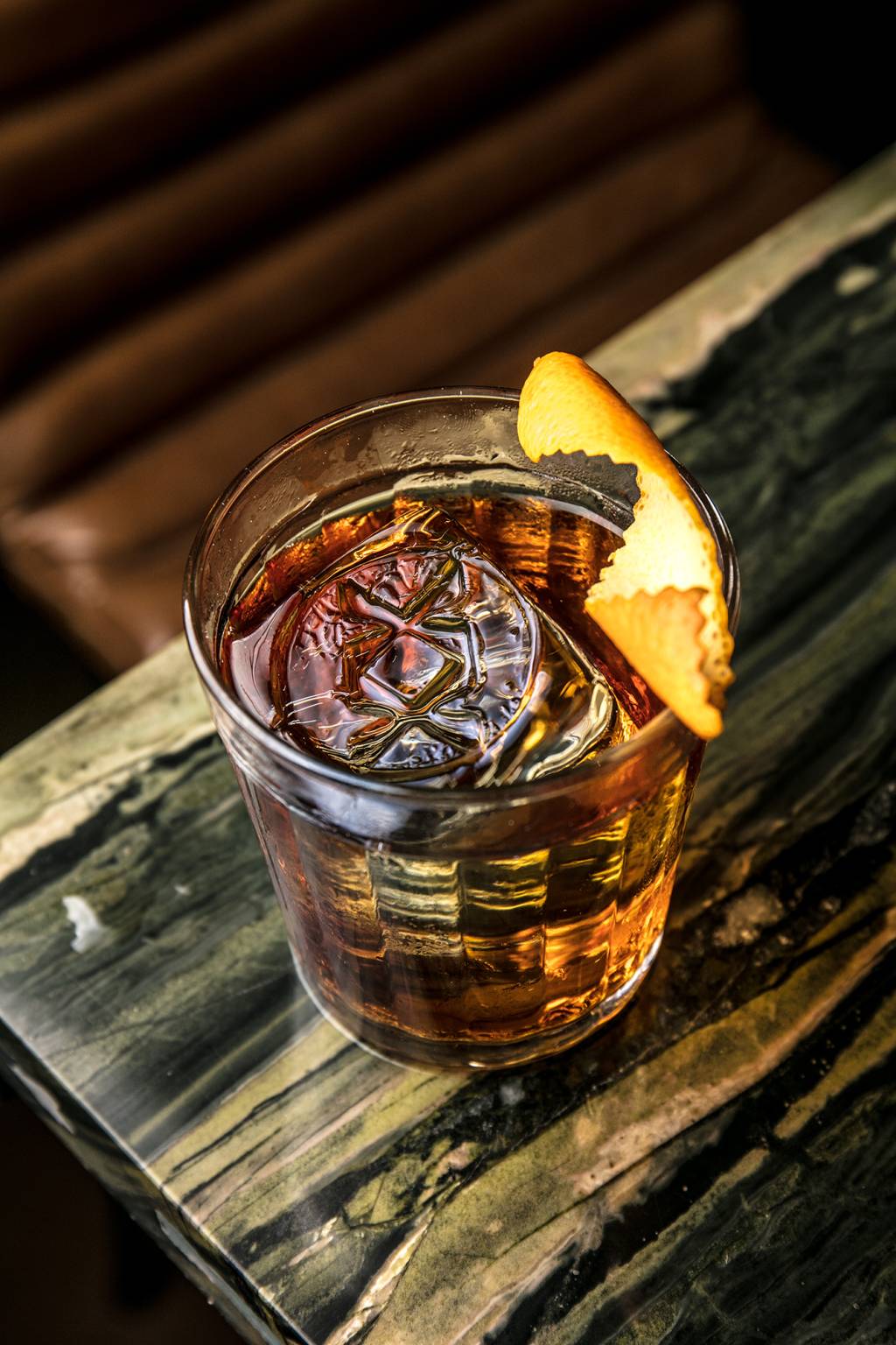 Reflexões em meio a copos de Negroni